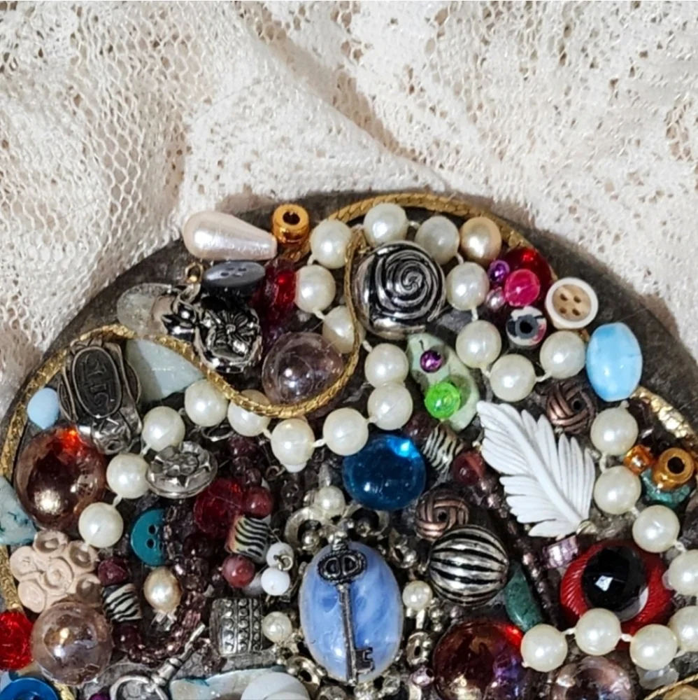 UpcycledMirror Antique One of a Kind Jewelry And Beads Button Detail Red - Picture 7 of 12